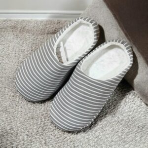 Dép đi trong nhà kín mũi đế nhựa chống trượt Comfy (mẫu 1 kín gót, size 40) - Hàng Nhật nội địa